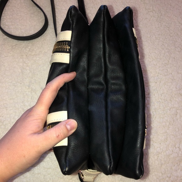 Big Buddha Crossbody Bag - Picture 4 of 16